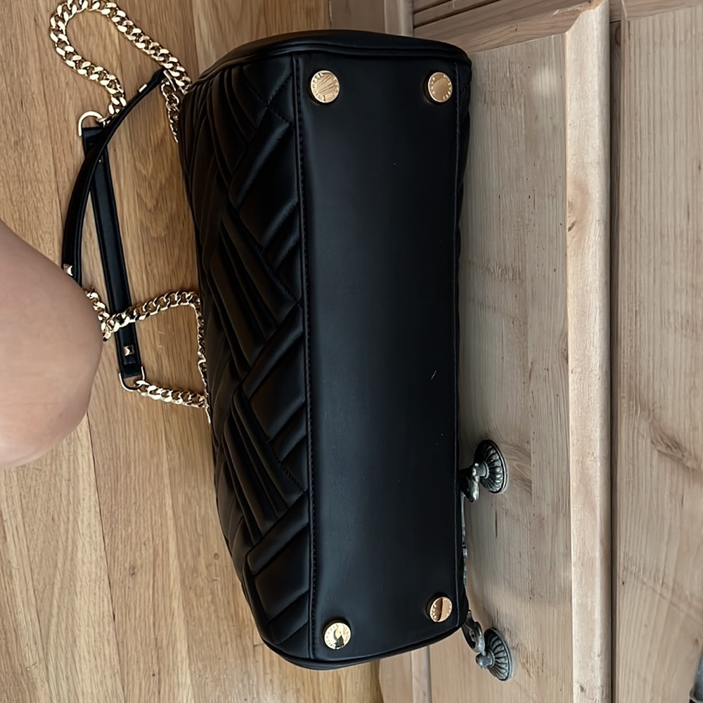 NVW Michael Kors Bag - Picture 7 of 7